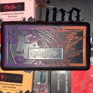 KAT VON D LADYBIRD EYESHADOW PALETTE
